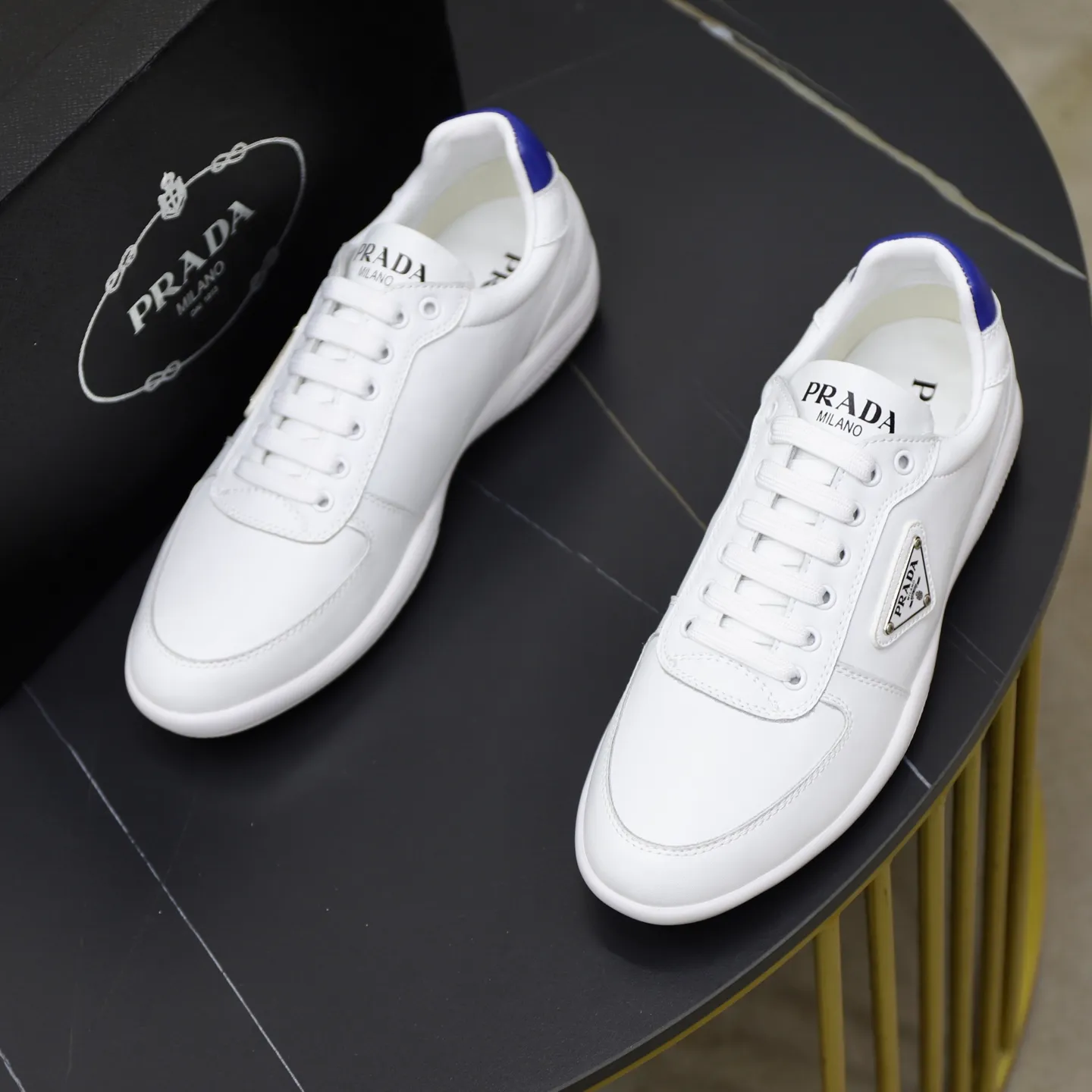 Ex-factory price: 440💰🙅‍♂️🙅‍♂️🙅‍♂️ Brand: PRADA Standard code: 38-44 (45 customized) Grade: Same as the official website Material: Original leather splicing, comfortable and breathable lining, original wear-resistant outsole Style category: Men's fashionable casual shoes, running shoes, noble luxury brand elements, top luxury Color: actual picture color